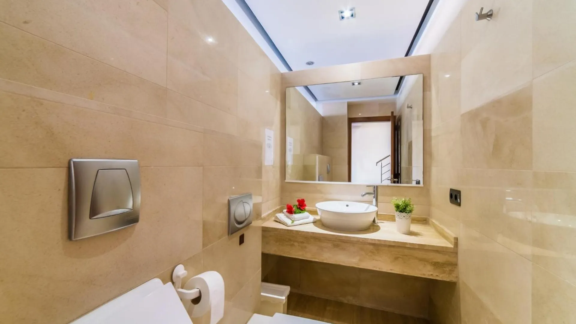 Villa In Alcudia With Jacuzzi